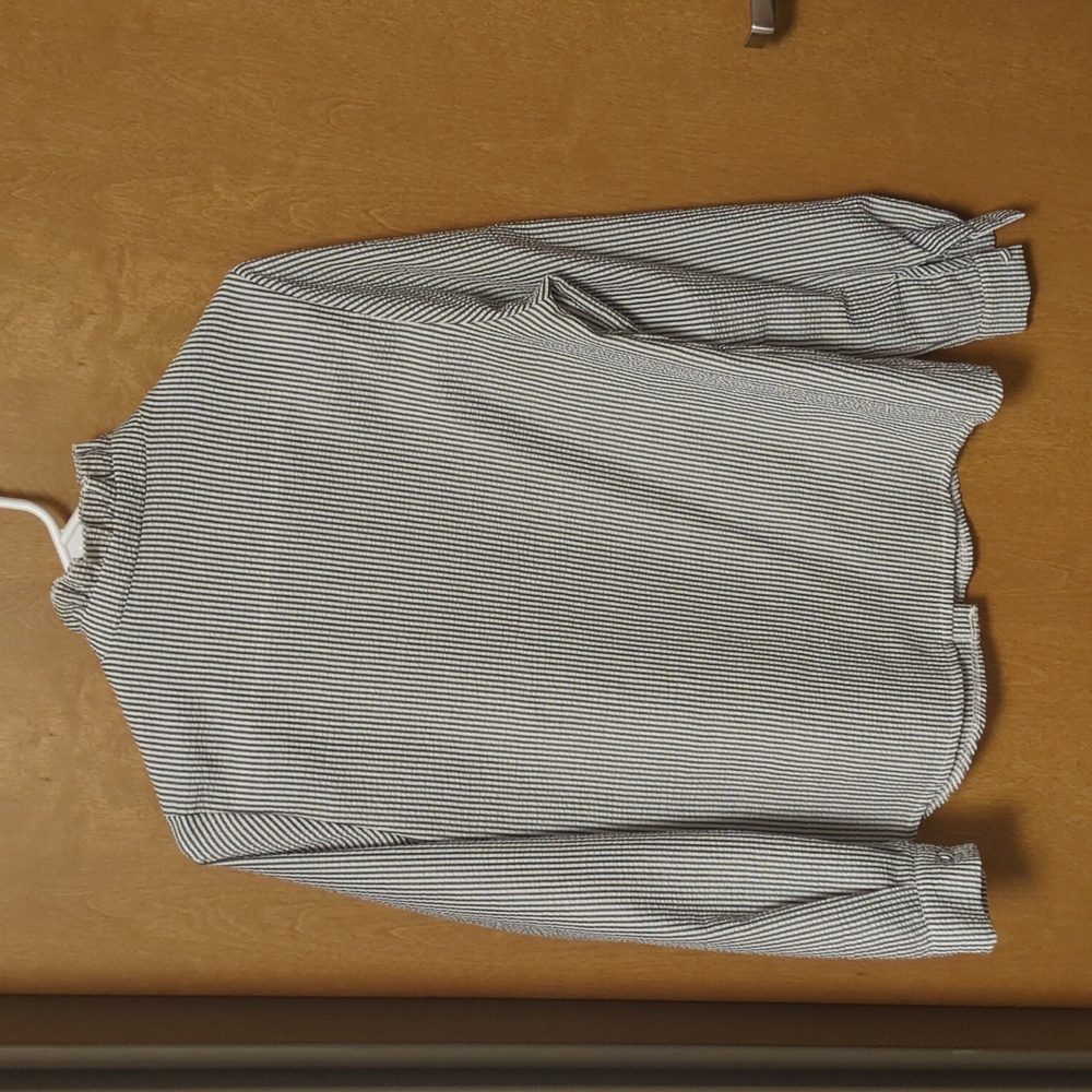 Chic Anna - Kaci California Blouse with Ruffle Detail - Feminine - Sophisticated - Picture 8 of 13